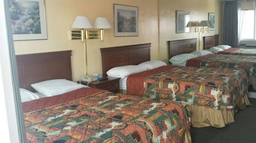 Big Chile Inn & Suites Las Cruces Zewnętrze zdjęcie