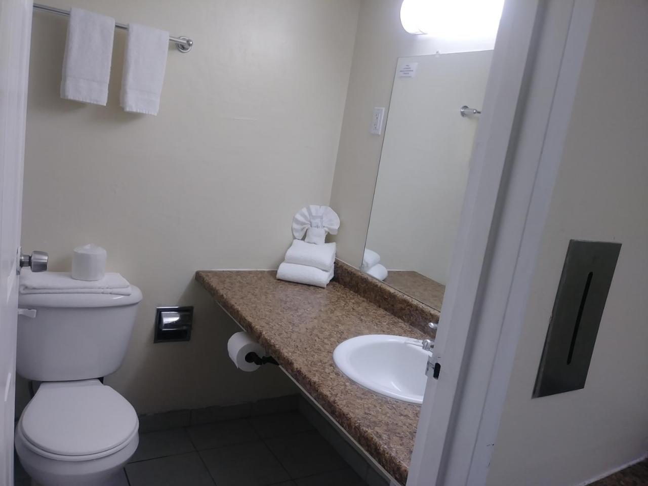 Big Chile Inn & Suites Las Cruces Zewnętrze zdjęcie